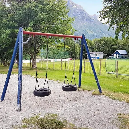 Three-bedroom Holiday In Oppstryn Сasa de vacaciones