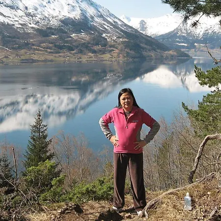 Three-bedroom Holiday In Oppstryn *